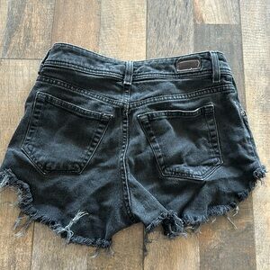 Black “Riders by Lee” cut off shorts size 6 Juniors